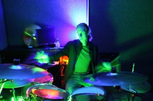 play drums 34